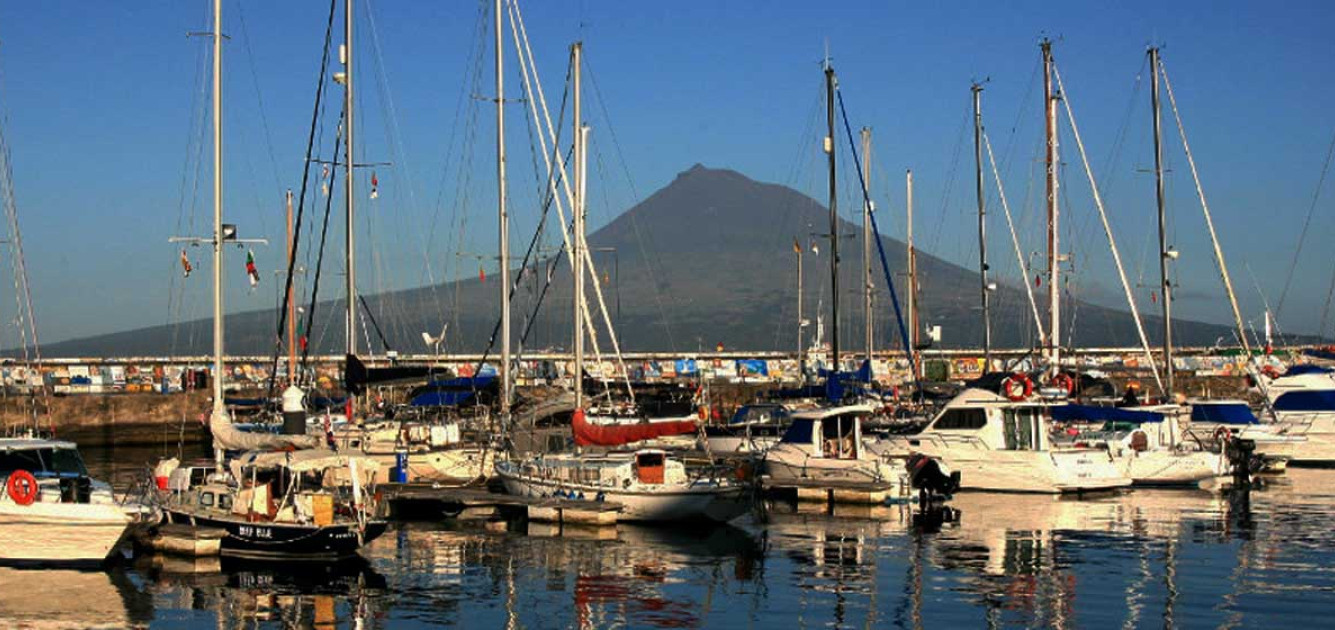 Faial - Terminal Seehafen von Horta Hafen
